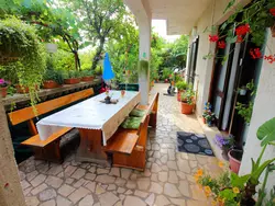 Bild zur gratis inserierten Ferienwohnung "Pljesa Jasna" mit Terrasse.