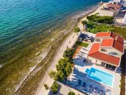 Bild zur gratis inserierten Ferienwohnung Luxuriöse Villa direkt am Meer - Agentur TA Leut.