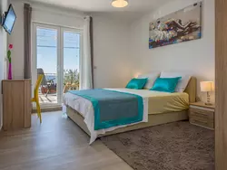 Bild zur gratis inserierten Ferienwohnung Große Wohnung in Omis mit Terrasse und Meerblick.