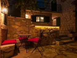 Bild zur gratis inserierten Ferienwohnung Kleine Wohnung in Omiš mit Privatem Balkon.