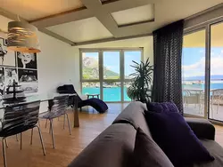 Bild zur gratis inserierten Ferienwohnung Stylisches Studio mit atemberaubendem Ausblick.