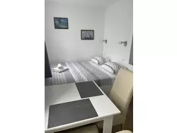 Bild zur gratis inserierten Ferienwohnung Appartement in Fažana mit Garten und Terrasse.