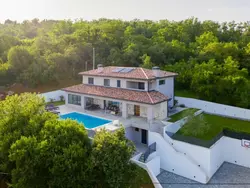 Bild zur gratis inserierten Ferienwohnung Moderne Villa Arsia mit Pool, gelegen in der Nähe von Labin.