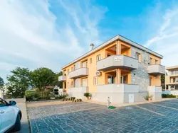 Bild zur gratis inserierten Ferienwohnung "Maestral 02" direkt am Strand.