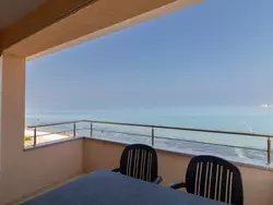 Bild zur gratis inserierten Ferienwohnung NEW Beachfront Wohnung mit Meerblick - TA Leut.