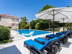 Bild zur gratis inserierten Ferienwohnung Geräumige Ferienwohnung mit privatem Sonnenbalkon.