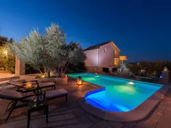 Bild zur gratis inserierten Ferienwohnung Wohnung für 4 Personen mit Pool.