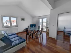 Bild zur gratis inserierten Ferienwohnung Wohnung für 4 Personen mit Whirlpool und Schwimmbad.