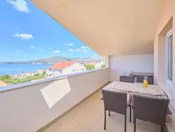 Bild zur gratis inserierten Ferienwohnung Wohnung Meri 2 in Okrug Gornji.