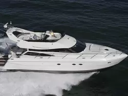 Bild zur gratis inserierten Ferienwohnung Hausboot mit Blick auf das Wasser.