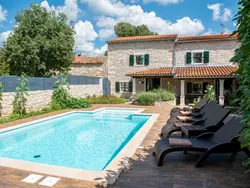 Bild zur gratis inserierten Ferienwohnung in Krculi mit Privatem Pool.