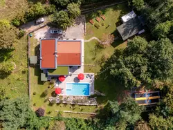 Bild zur gratis inserierten Ferienwohnung Red House Kraj Drage - Grüne Oase der Ruhe.