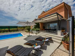 Bild zur gratis inserierten Ferienwohnung Villa Toni für 12 Personen in Kastel Stari.