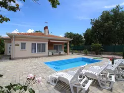 Bild zur gratis inserierten Ferienwohnung Villa Bianca mit Pool nah am Lanterna Resort.