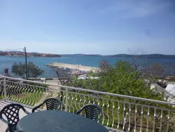 Bild zur gratis inserierten Ferienwohnung Sonnige Wohnung "Bepo" mit Blick auf das Wasser.