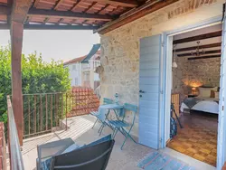 Bild zur gratis inserierten Ferienwohnung Traditionelles Steinhaus am Meer in Preko.