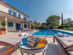 Bild zur gratis inserierten Ferienwohnung Villa Romansa mit Sauna und Whirlpool in Siritovci.