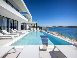 Bild zur gratis inserierten Ferienwohnung Schöne Villa Marvella für 10 Personen.