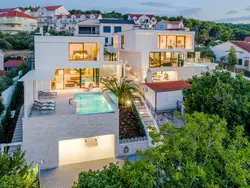 Bild zur gratis inserierten Ferienwohnung in Sutivan mit Privatem Pool.