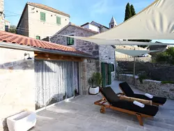 Bild zur gratis inserierten Ferienwohnung Charmantes traditionelles Steinhaus Villa Teza Hvar.