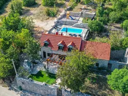 Bild zur gratis inserierten Ferienwohnung Green Paradise mit Pool.