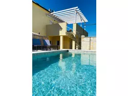 Bild zur gratis inserierten Ferienwohnung Großes Ferienhaus zur alleinigen Nutzung mit Pool.