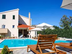 Bild zur gratis inserierten Ferienwohnung Anwesen "Matia I" mit Terrasse.