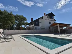 Bild zur gratis inserierten Ferienwohnung Wohnung 'Villa Paolija3' mit Pool.