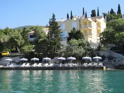 Bild zur gratis inserierten Ferienwohnung mit Blick auf das Wasser.