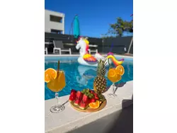 Bild zur gratis inserierten Ferienwohnung Moderne Meerblick ap.1 mit Pool und Terrasse bbq in der Nähe von Split Trogir.