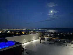 Bild zur gratis inserierten Ferienwohnung "Magnificent Lux View".