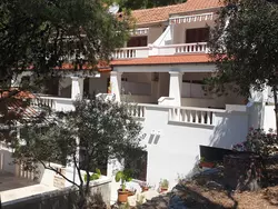 Bild zur gratis inserierten Ferienwohnung Wohnung in Sveta Nedilja mit privatem Parkplatz.