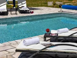 Bild zur gratis inserierten Ferienwohnung Modernes Ferienhaus in Zaostrog mit Beheiztem Pool.