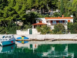 Bild zur gratis inserierten Ferienwohnung "Haus Gluscevic" direkt am Strand.