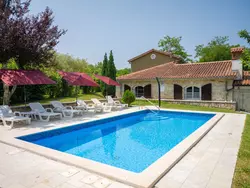 Bild zur gratis inserierten Ferienwohnung Gemütliches Ferienhaus in Ružići mit Offenem Kamin.