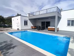 Bild zur gratis inserierten Ferienwohnung Villa Tempest in der Nähe von Zadar.