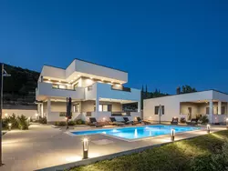 Bild zur gratis inserierten Ferienwohnung Villa Bura mit Pool und tollem Ausblick.