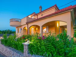 Bild zur gratis inserierten Ferienwohnung Villa "Mile" mit beheiztem Pool, Grill und Terrasse.