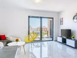 Bild zur gratis inserierten Ferienwohnung Wohnung "Nevia 6" mit Blick auf das Wasser.