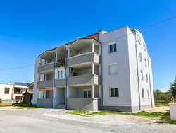 Bild zur gratis inserierten Ferienwohnung "Borka Kapovica" mit Balkon.