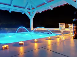 Bild zur gratis inserierten Ferienwohnung mit Jacuzzi, Garten und Parkplatz.