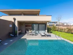 Bild zur gratis inserierten Ferienwohnung Quercus Village APP 3 mit privatem Pool.