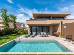 Bild zur gratis inserierten Ferienwohnung mit eigenem Garten und Terrasse.