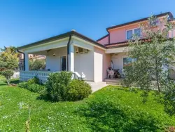 Bild zur gratis inserierten Ferienwohnung mit Terrasse.