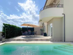 Bild zur gratis inserierten Ferienwohnung "Hanna" mit privatem Pool.