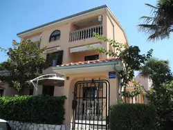 Bild zur gratis inserierten Ferienwohnung Wohnung in Crikvenica mit Grill und Terrasse.