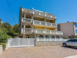 Bild zur gratis inserierten Ferienwohnung Appartement für 3 Personen mit Balkon.