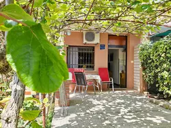 Bild zur gratis inserierten Ferienwohnung Appartement mit Terrasse für 2 Personen.