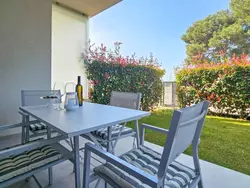 Bild zur gratis inserierten Ferienwohnung Apartment mit Terrasse für 3 Personen.