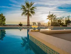 Bild zur gratis inserierten Ferienwohnung 5 Sterne Blick - Privater Pool - Luxus Villa Ivizza.